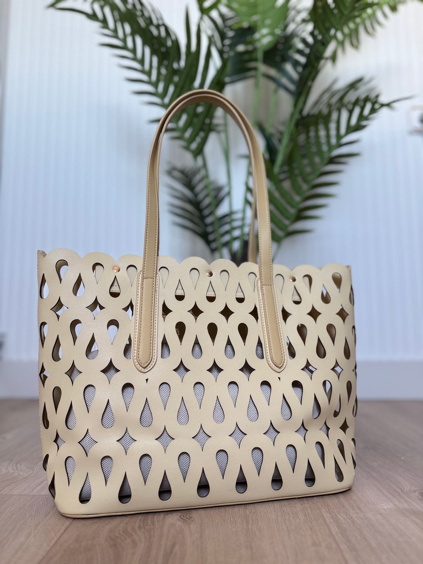 Bolso Tote Calado