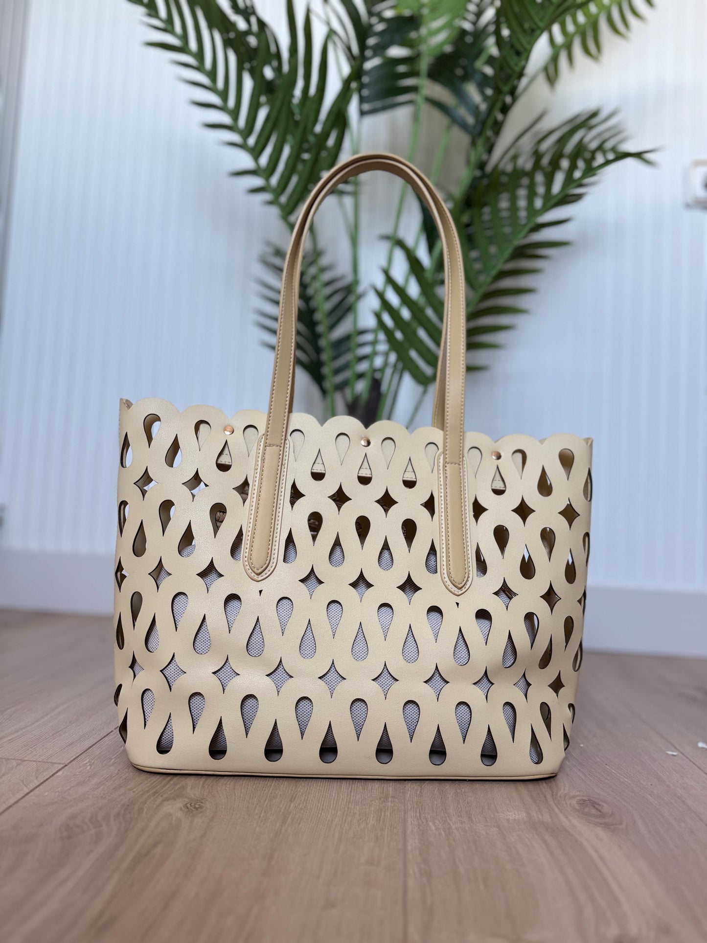 Bolso Tote Calado