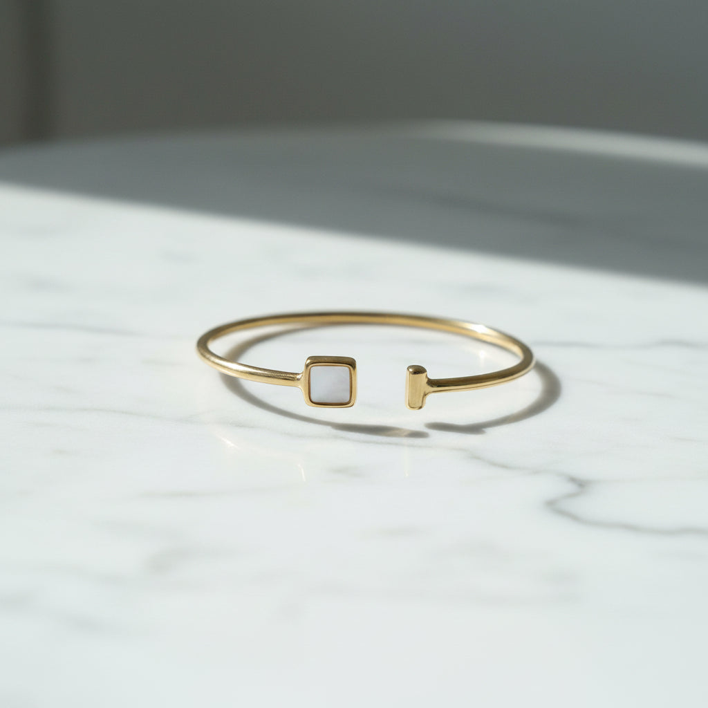 Anillo Acero Abierto Nácar Cuadrado Dorado